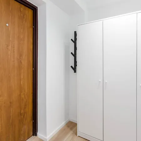 Enjoy! Srodmiescie Nowogrodzka *