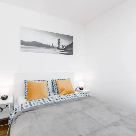 Apartment Enjoy! Srodmiescie Nowogrodzka Warsaw