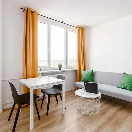 Enjoy! Srodmiescie Nowogrodzka Warszawa