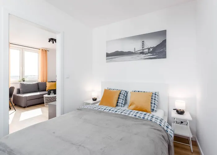 Enjoy! Srodmiescie Nowogrodzka وارسو