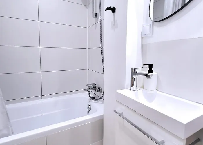 Enjoy! Srodmiescie Nowogrodzka شقة