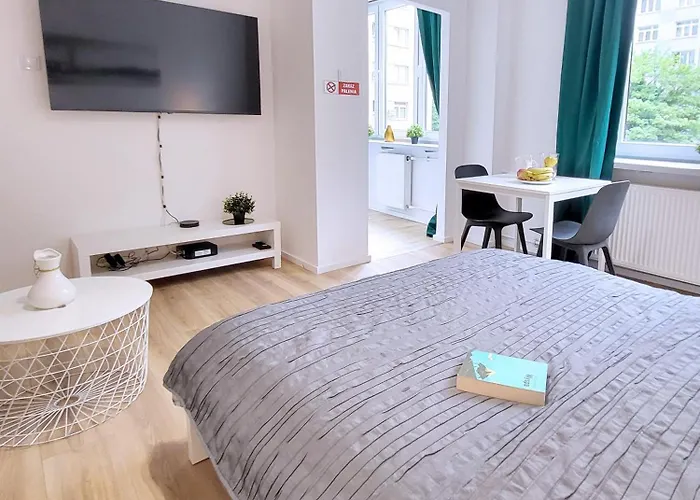 Enjoy! Srodmiescie Nowogrodzka شقة وارسو