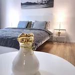 Enjoy! śródmieście Nowogrodzka * Varsóvia